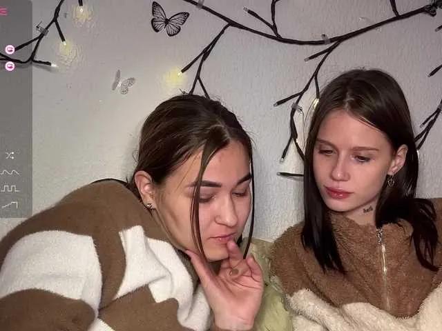 2Love-Love2's avatar