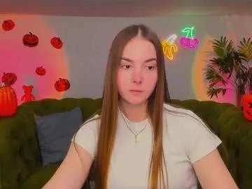 _cuddle_bug_ — Hello! My name is Erica! Welcome to my room ! Goal : Show my outfit :3 #new #shy #bigass #bigboobs #cute [331 tokens remaining]