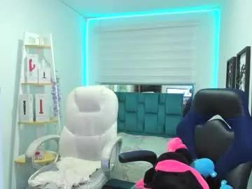 catalina_hot7 — GOAL: Show panties [377 tokens remaining] Welcome to my room! #skinny #latina #young #teen #new #cute #blackhair