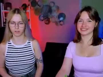 helli_belli — GOAL: boobs teasing [82 tokens remaining] Welcome to my room! #18 #teen #skinny #shy #pvt