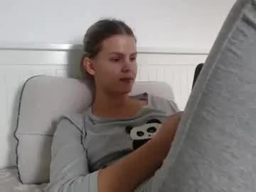 jessiexryan — hello guyssss, i m back online! try make it rain 111,222,333 for make me cum! #squirt #anal #petite #aussie #asian