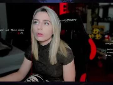 kimilee22 — Welcome <3 Tip if you like it - Goal:  Last tipper gets 5 Videos #german #lovense #english #cozy #blonde #gamergirl  [302 tokens left]