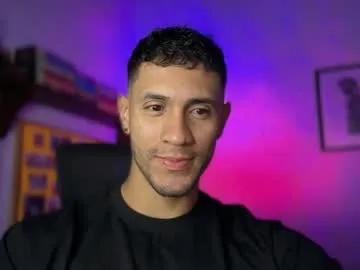 larry_jones — Hi, I'm in a contest !!!!, lets do it,  #latino #muscle #young [5000 tokens remaining]