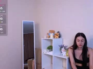 mia_crazyy — GOAL: suck fingers [32 tokens remaining] Welcome to my room! #bigboobs #18 #teen #lovense #new