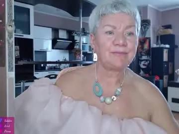 roxana_brooks — doggy shakes #milf #bigboobs #mature #lovense #mommy [43 tokens remaining]