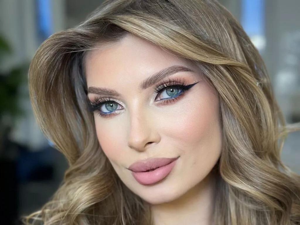 Alessia — I always enjoy a glass of wine with my partner by talking about an excellent book or an intriguing fantasy that can catch my attention. If you have a free moment to share your thoughts with me, I will always be here and ready to embrace every single...