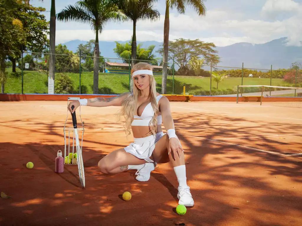 AndreaKalo — Guess what I like the most... Jajaja... you are right, how did you know?... Other than those happy moments you can offer me, I also like to have real live orgasms. My favorite is when I can take my time to get that pleasure out.