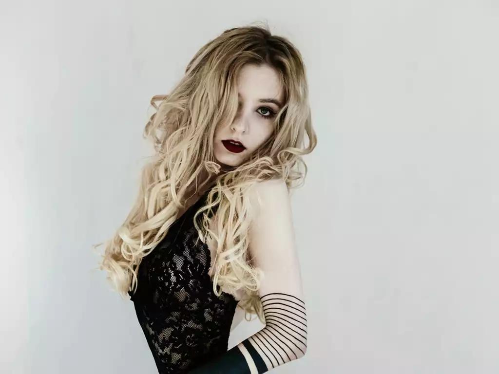 AngelikaMoebius — Sounds, smells, tastes, touches, views.