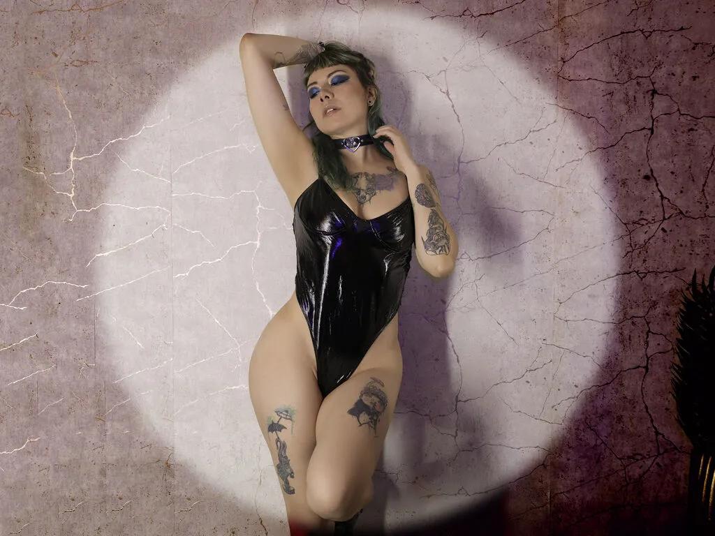 AnnyaBlake — I like the confident mans, gentlemanly and that knows how to make me feel treated as a real girl in every moment, that turns me on, seeing you while we do naughty things and make all your wishes and fetishes real  Flirting, teasing you with my sexy...