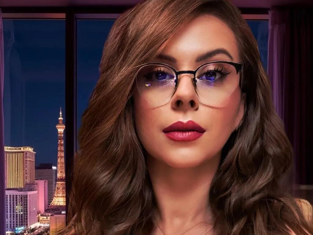 LenaFox — I truly enjoy the art of conversation and love being spoiled. Displays of appreciation, admiration and adoration in gifts and tributes get my attention as much as wonderful manners and good sense of humor. I am into good, generous and successful...