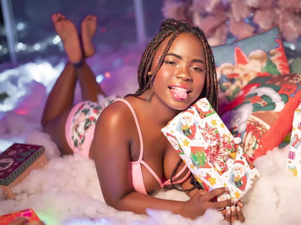 LindaBree — I like to have fun and enjoy the little things that life gives us, I love to go out and take long walks enjoying the wind and the sunset, I am an admirer of the lovely moon.