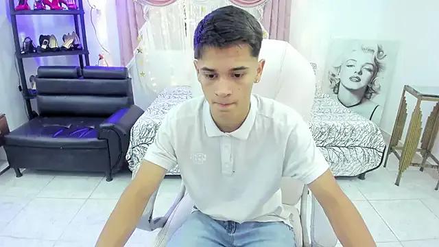 Aron_Boyy — HI ARON