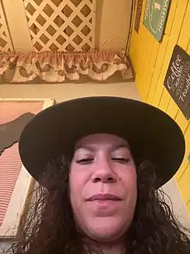 Bigbuttbrooklynn — nipple clamps in public @ goal