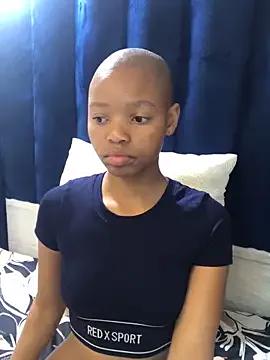 BondiBitch — show daddy all your holes