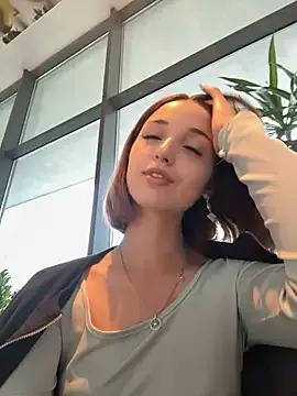 DollyTall — Risky strong ORGASM in fitting room