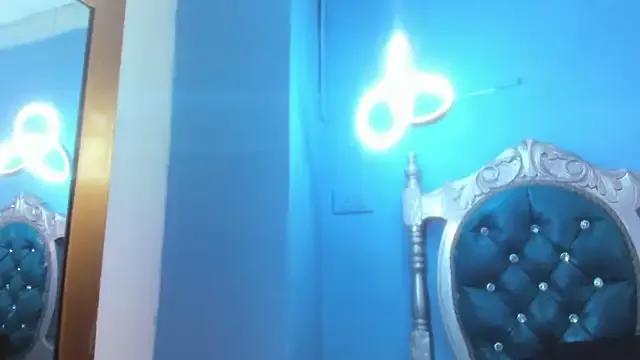 GRECIACUTETS — kiss for grecia