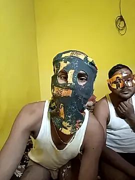 Karisma-sexy-couple — Purchase  Laptop 