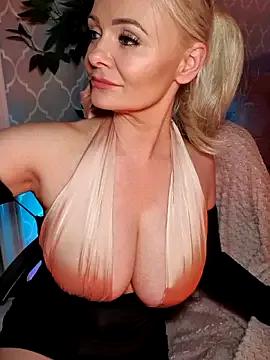 LaLady_Candy — GiveMeAllYourPleasure 