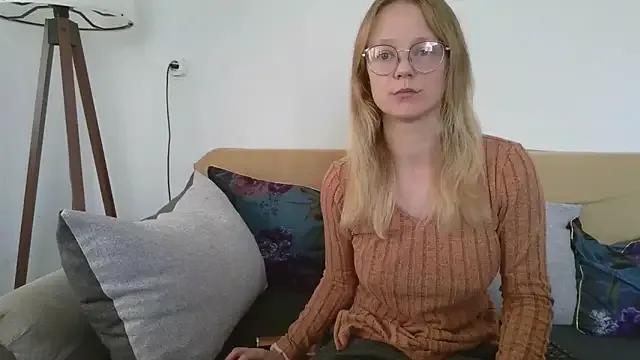 little-leni — vibrator in pussy  in ticket shoiw