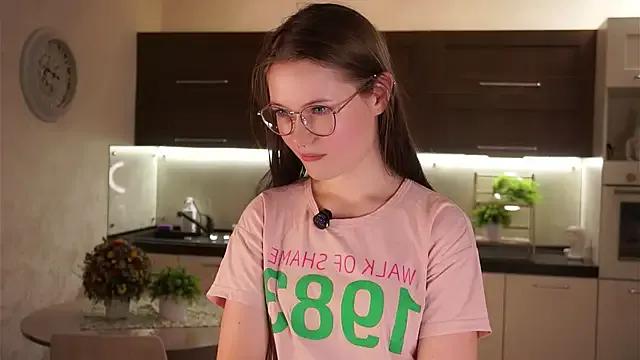 LynHillaire — make my ass red