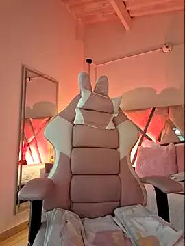 MariaPau_83 — Doggy no panties