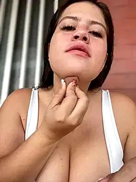 Natalia_Cleark09 — Wet my pussy take out my tits controlX4