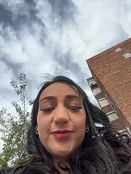 Ninabigtitied — wet my pussy + topless in the street