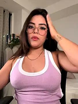 Sara-Evans — red ass x30