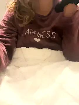 TEMPTING-TAMMY — Remove those clothes