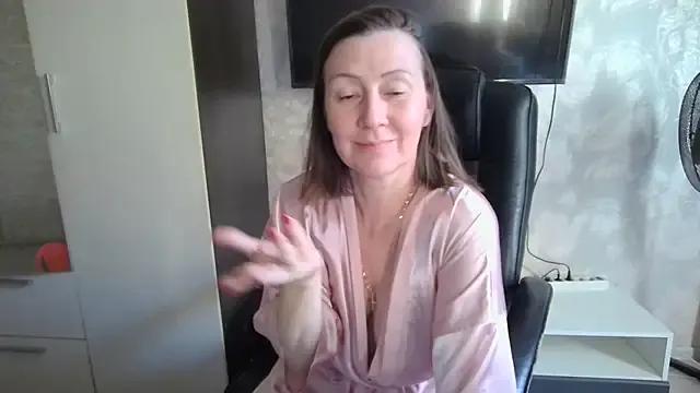 WindChristy — naked in high heels toy in ass dancing