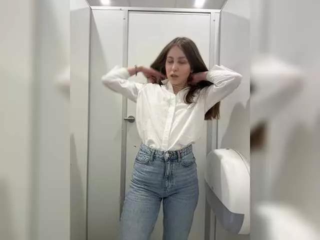 Offline Adelaida1001 on BongaCams