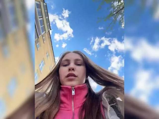 Offline Adelaida1001 on BongaCams