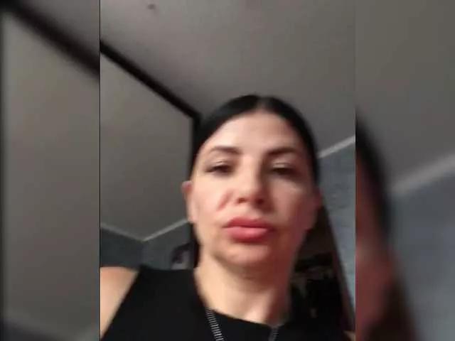Offline Afinakaroli83 on BongaCams