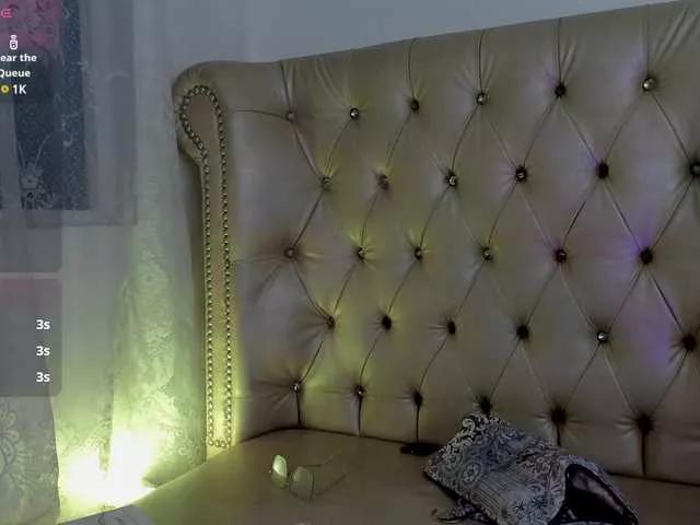 Offline AlexaFoxy18 on BongaCams