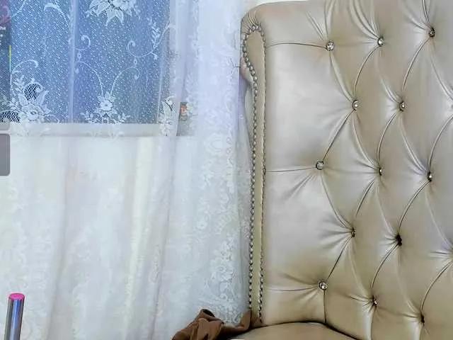Offline AlexaFoxy18 on BongaCams