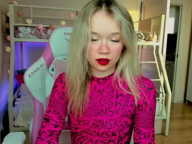 Offline alicecutey on BongaCams