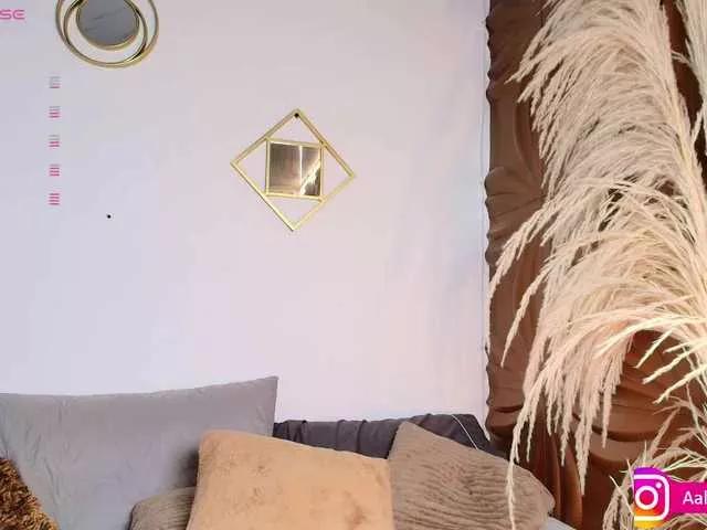 Freechat Aliceowenn on BongaCams