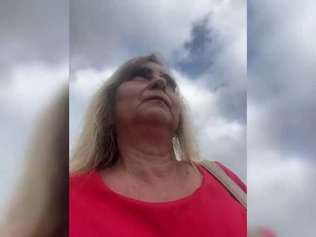 Offline Alina1965 on BongaCams