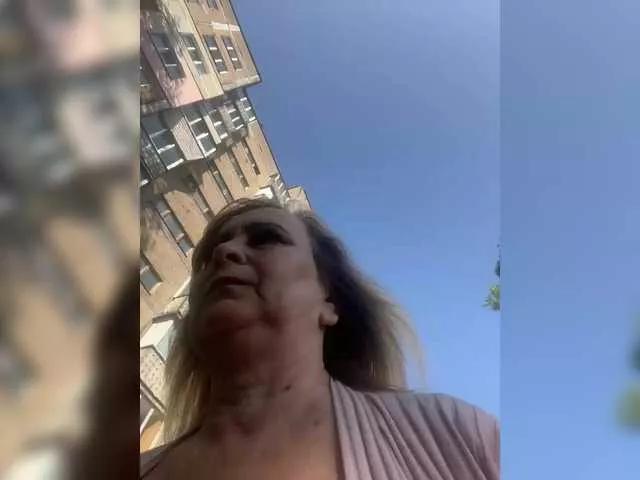 Offline Alina1965 on BongaCams