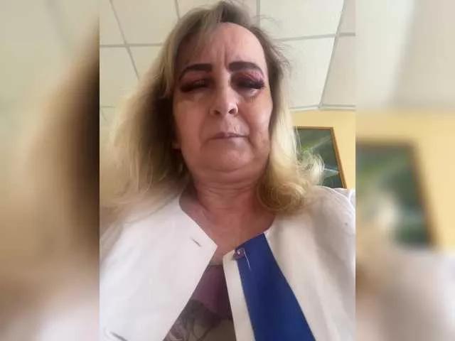Offline Alina1965 on BongaCams