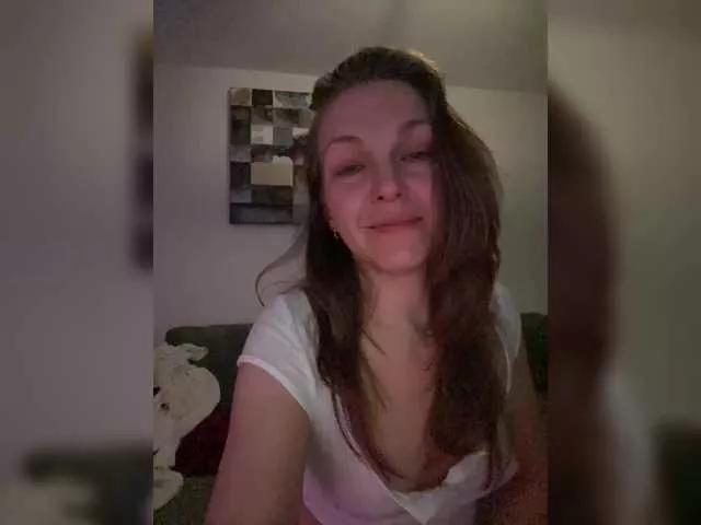 Offline Alisasqrl on BongaCams
