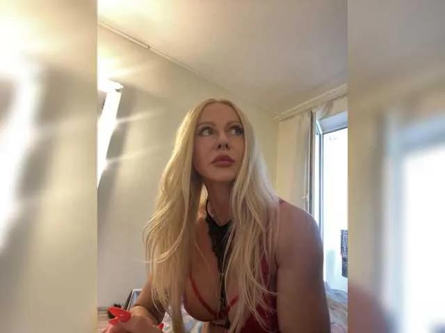 BongaCams ALISE8881 is Freechat ALISE8881 — Real man