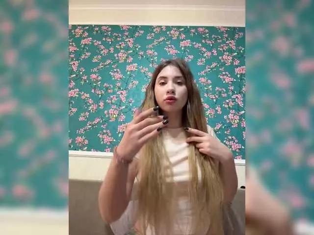 Freechat alizii on BongaCams