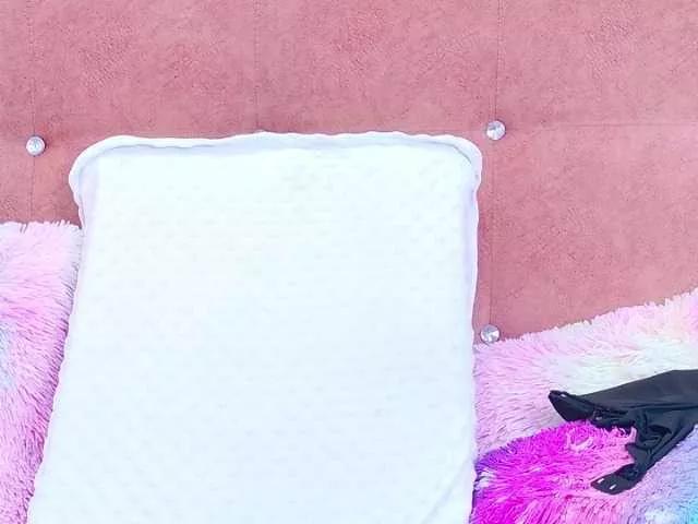Offline AlliciaKim on BongaCams
