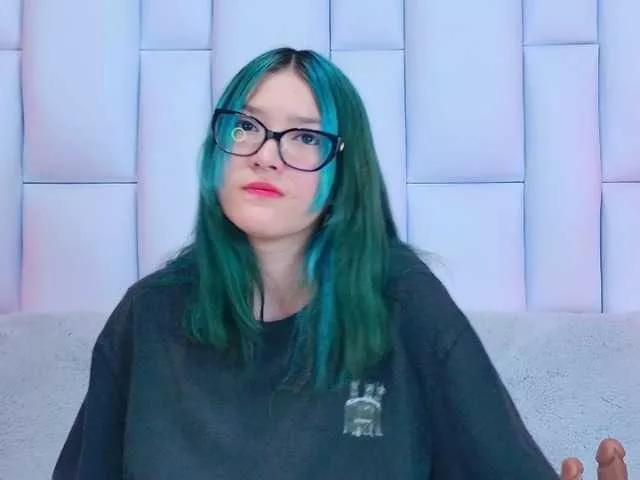 Offline AlliciaKim on BongaCams