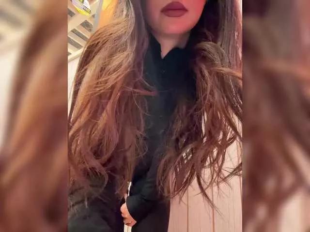 Offline Alliina-leee on BongaCams