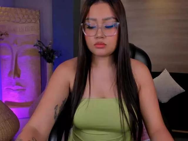 Offline AmberLewis on BongaCams