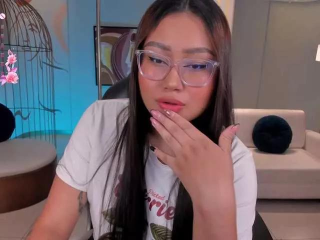 Offline AmberLewis on BongaCams