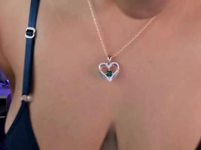 Freechat AnahiJones on BongaCams