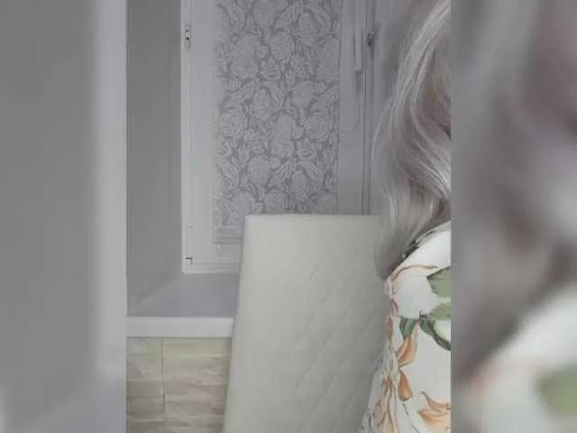 Offline Anesteishen on BongaCams